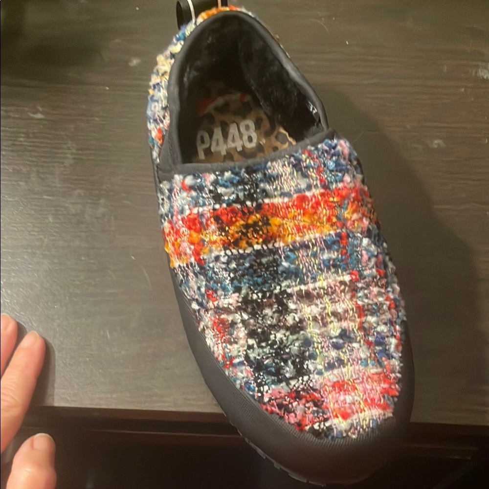 P448 Red and Orange Slippers with Woven Design